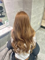 アンダーバーホワイト(_WHITE)&nbsp;艶々オレンジで大人可愛く☆