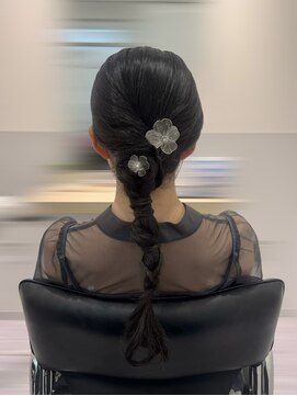 エレノア 自由が丘ANNEX(Eleanor) タイトな編みおろしスタイル