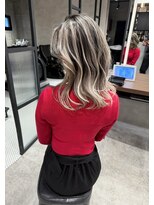 アコ(Aco)&nbsp;★フェミニン＆エッジーなシャドウルーツバレイヤージュ★