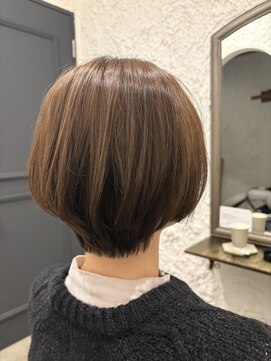 フロッグスターワン(FROGSTAR ONE) 柔らか透明感◎ショートボブ