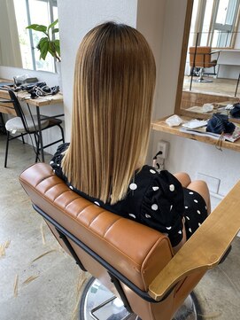 エイト オキナワ 沖縄新都心店(EIGHT okinawa) ブリーチ毛に対する縮毛矯正