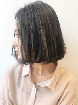 ナチュラル コレット(Natural collet) 大人可愛い 前髪なしクールボブ 艶イルミナカラー