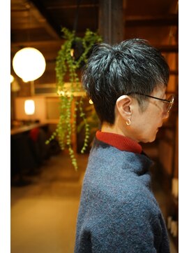 床の間 大人カッコいいベリーショート