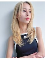 ホスタ 大阪梅田店(fosta)&nbsp;グレージュベージュショートボブショートレイヤーブリーチ学割