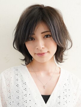 ニーフ 恵比寿(neaf) ペールベージュ　×くびれヘア　外ハネボブ　市毛裕也