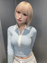 ペレ 梅田(PELE)&nbsp;イメチェン/ホワイトブロンド/外ハネボブ/美髪/梅田