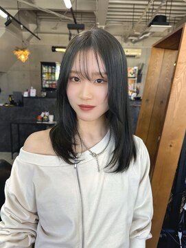 ステラ(stella) 透明感カーキグレージュ