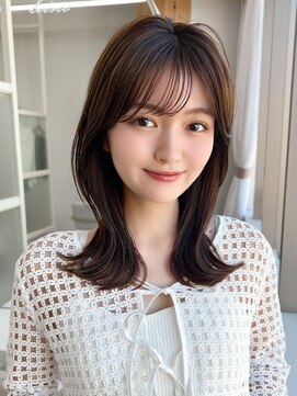 ラルユー 金山(LallYou) 2wayバングでイメチェン！顔まわりレイヤーくびれヘアが人気◎