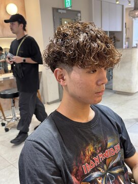 キャンバス バイ ネオリーブ 横浜西口(Canvas by neo.) 横浜★スペインカールメンズパーマ