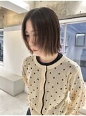 YOKE 切りっぱなしボブ外ハネレイヤーボブオリーブグレージュ