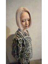 ハイク(HYKE)&nbsp;色落ちまで綺麗 ホワイトベージュボブ