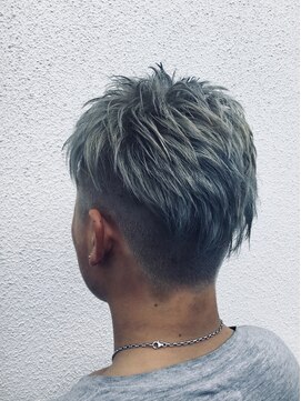 スリーアール(threeR) ツーブロショートに人気のシルバーカラー！