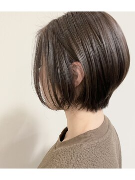 オウルヘアー(Owl hair) 耳かけ×大人ショートボブ×ラベンダーグレージュ