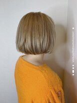 モルニ(MORNI)&nbsp;ハニーイエロー_マロンベージュ Aラインボブ かきあげ