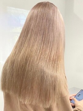 ウィコ 新宿(WICO) ミルクティーベージュ☆ケアブリーチ/ペールベージュ[新宿駅]