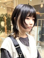 シアン(SYAN) ウルフ/レイヤーカット/インナーカラーホワイト【shiho】