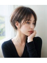 ルエラ 彦根(Luela)&nbsp;流れる前髪で大人っぽショートヘアに！