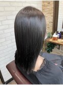 ショートボブ/センターパート/ツヤ髪/グラデーション/イヤリング