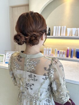 ロイ(ROY) ROYロング/ツインお団子アレンジ・ふわふわガーリー