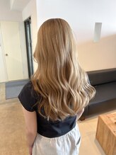 シー(SHE.osu) 【SHE.】ブロンドベージュ/ベージュ/ケアブリーチ