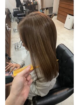 イロ(iro) 似合わせカット+白髪ボカシ+髪質改善