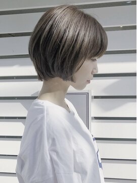 イェッカ(YECCA) 洗練された可愛さ*コンパクトショート