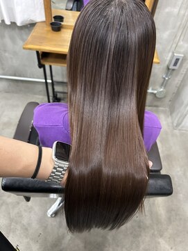 T O U / R O U  蕨・川口店　縮毛矯正_髪質改善_ショート【3月2日 OPEN（予定）】 大人ショート　白髪ぼかし　脱白髪染め　ハイライト30代40代50代