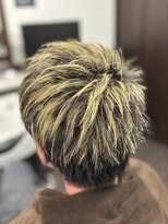 床屋オンベース 新小岩(床屋 on BASE) カット・デザインブリーチ