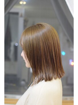 ヘアアンドメイク ムーア(Muuua) 大人気☆ヌーディーベージュと切りっぱなし