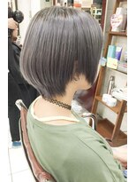 デイズ(days)&nbsp;カット＋アッシュグレージュブリーチカラーショートボブda414