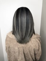 ナンバー(number+)&nbsp;大人かわいいバレイヤージュブリーチハイライトアッシュブラウン