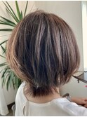 レイヤーボブ×アッシュベージュ