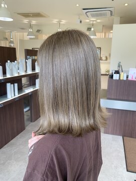 ラウル(Laulu) 切りっぱなしミルクティーベージュ/バニラベージュ/こなれヘア