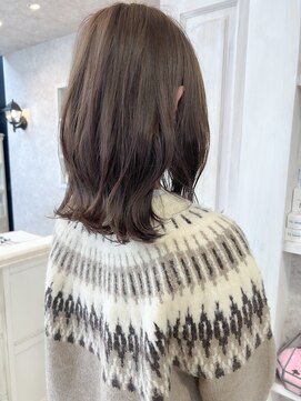 キャアリー(Caary) 福山市美容室Caary冬カラー透明感柔らか青みブラウンセミロング