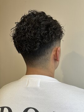 パルトネル(Partner) グリグリパーマ×フェード