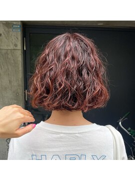 ナループロアオハナ(Nalu pu loa ohana) ボブパーマ/ミニボブ/パーマ/赤毛/ボルドーカラー/原宿/表参道