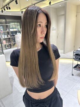 ロンドメリア 天神大名店(Lond Melia) デザインカラー/レイヤーカット/ウェットヘア/オリーブベージュ