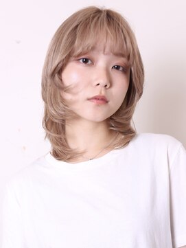 ヨファ ヘアー 芦屋店(YOFA hair) 似合わせカットハイトーンミディアムレイヤー0103