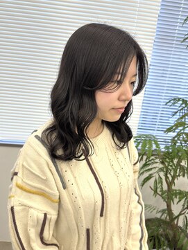 ミーナ バイ アーバン(Meena by urban.) 【Meenaハザマ】ニュアンスミディ×濃いめグレージュ