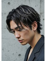 キャンバス バイ ネオリーブ 横浜西口(Canvas by neo.)&nbsp;センターパートスパイラルパーマハイライト刈り上げえ