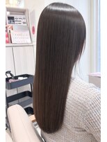 ヴィサージュファイン(VISAGE fine)&nbsp;触れたくなる質感の、ナチュラルストレートロング