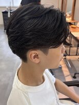 シーフフェード 千葉(Cyf FADE) テーパーフェード/フェザーパーマ/センターパート/千葉駅/森茂樹