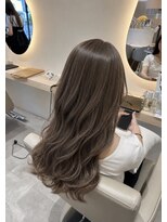 ルーチェココ ブラン(Lu'ce coco blanc) アッシュベージュ×ロングレイヤーカット