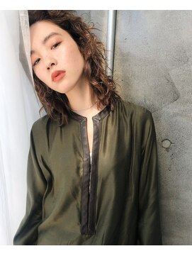 ルーム(Loom.) モードミディアムパーマ【Loom./明治神宮前/原宿/表参道】