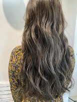 リアン(Lien)&nbsp;Lien☆フォギーグレージュ×カーキーカラ×小顔に見せるコテ巻き