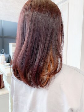 キャアリー(Caary) 福山市Caary人気ピンクカラーとインナーカラーで遊び心アップ