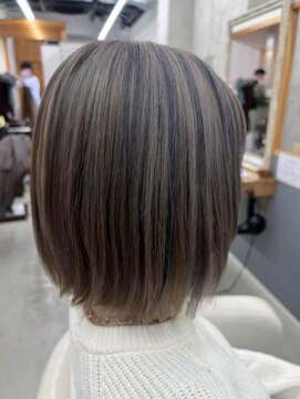 ユッカ エルア 武庫之荘南口(YUCCA elua) 【elua 長田】コントラストローライト