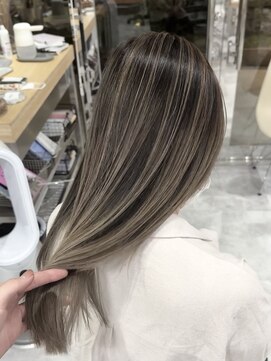 レディアル 大宮(REDEAL ope.) 【白髪手術】　ホワイトベージュ/白髪ぼかし/ハイライト