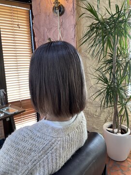 ロッソバイアルター 鎌取(ROSSO by aL-ter) 【黒髪/グレーベージュ/レイヤーロング】千葉香奈