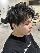 ヒュイル バイ ニアウ(Hwyl by Niau) メンズスパイキーショートスパイラルパーマニュアンスパーマ眉毛